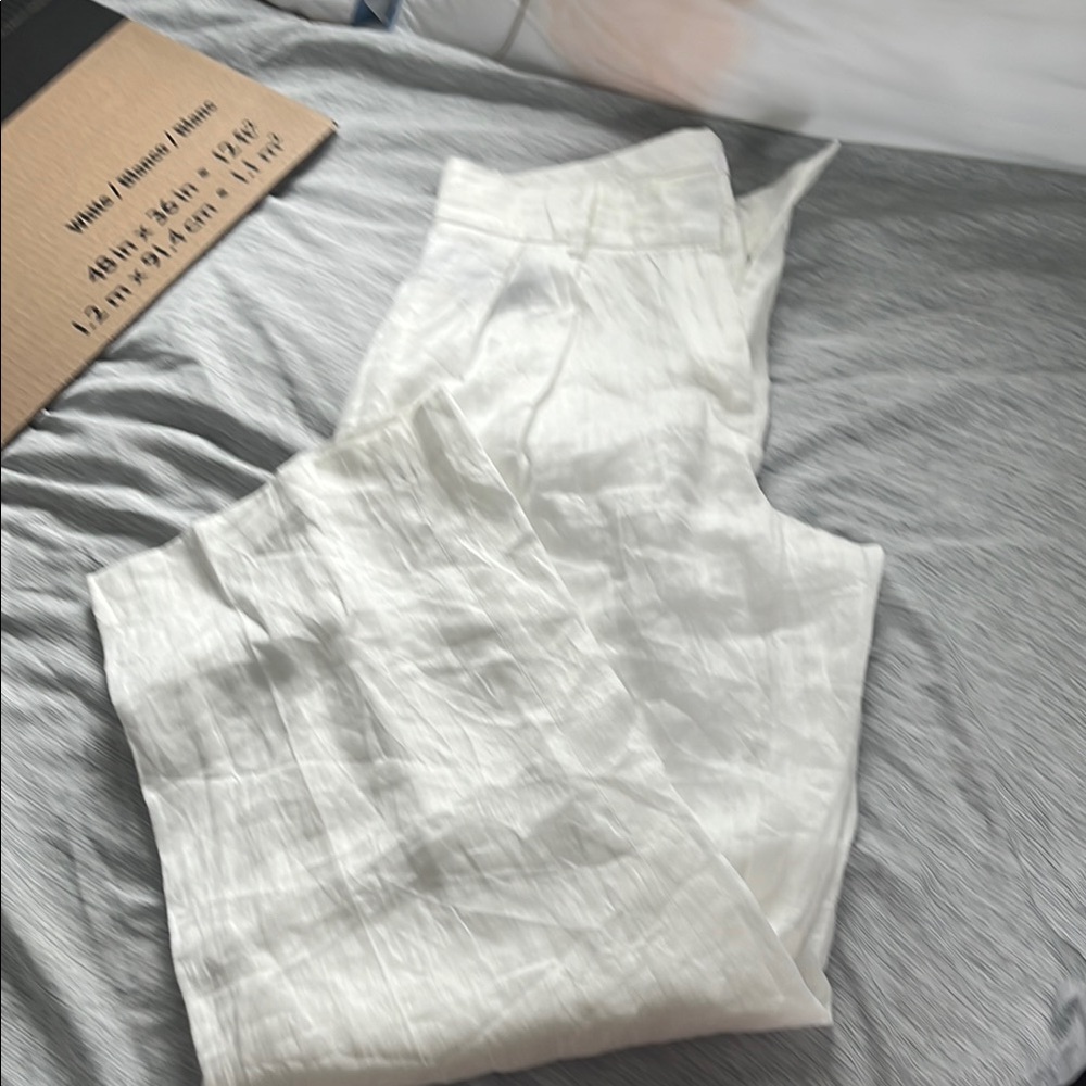 White Pants linen fit small